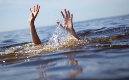 Đi câu cá, 5 học sinh tử vong thương tâm dưới sông Cà Lồ