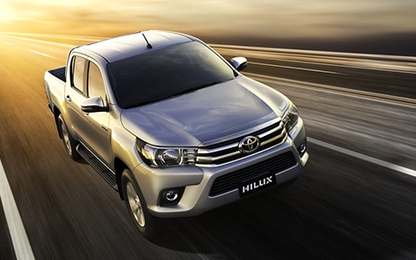 Toyota Hilux 2017 bỏ động cơ 2.8, giá từ 631 triệu đồng