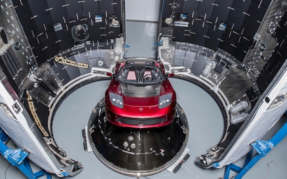 Elon Musk khoe ảnh chiếc Tesla Roadster sẽ đưa lên sao Hỏa