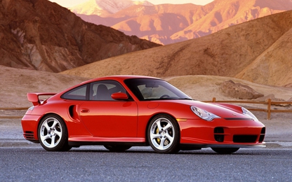 Màn lột xác của Huyền thoại Porsche 911 GT2 qua hai thập kỷ