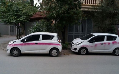 Hàng loạt xe hơi ở Hà Nội bị đối tượng lạ phun sơn trong đêm