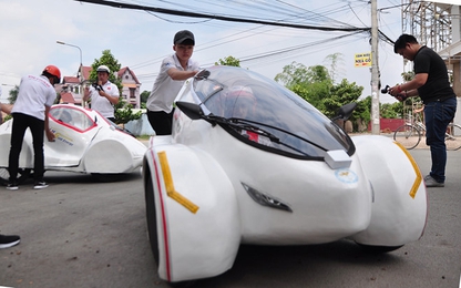 Sinh viên chế tạo xe 4 bánh chạy 200 km với một lít xăng