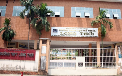Cô giáo 'không nói suốt ba tháng' bị đình chỉ dạy