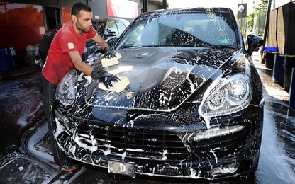 Tác hại khôn lường của việc dùng nước rửa bát để rửa xe