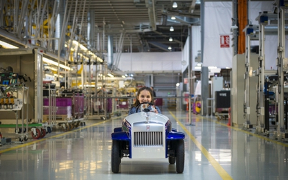 Rolls-Royce chế tạo 'xe sang' tí hon cho trẻ em