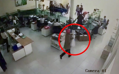Bắt 2 nghi phạm cướp ngân hàng ở Khánh Hòa