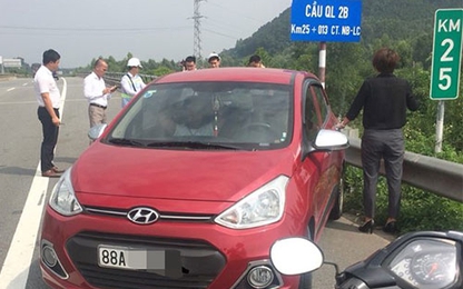 Nữ tài xế lái ôtô chạy ngược chiều trên cao tốc Nội Bài-Lào Cai
