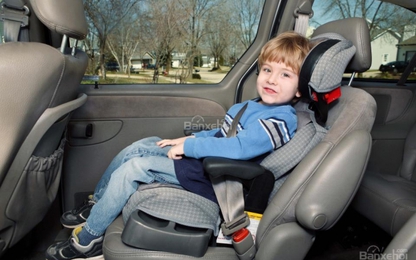 Lắp ghế ngồi trên ô tô cho trẻ em: 10 điều bạn cần biết