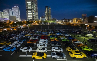 Đêm sắc màu của hơn 200 siêu xe Lamborghini
