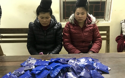 Hai phụ nữ bị bắt khi bán 17.000 viên ma túy