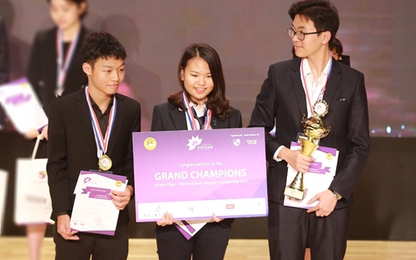 Nhóm học sinh Hà Nội vô địch giải tranh biện tiếng Anh