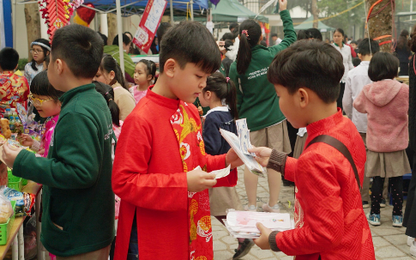 Học sinh Hà Nội tổ chức hội chợ Tết gây quỹ 250 triệu đồng