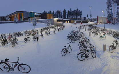 Âm 17 độ C, học sinh Phần Lan vẫn đạp xe tới trường