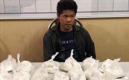 Kẻ vận chuyển ma tuý ở Lóng Luông bị bắt cùng 20 bánh heroin