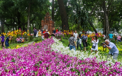 Lễ hội trưng bày 14.000 cây hoa lan ở Sài Gòn