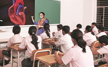 Giáo viên Ấn Độ phải gửi hình selfie để chấm công