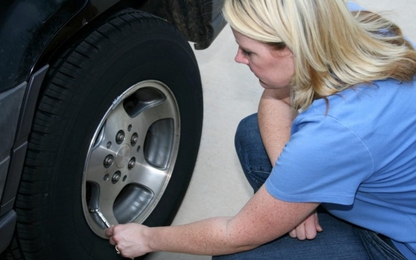Mất bao lâu để thay lốp xe ô tô?