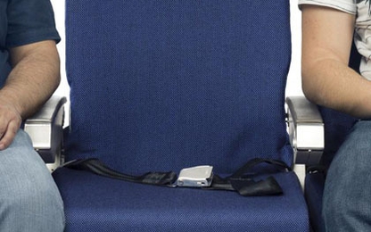 'Luật ngầm' cho ghế giữa trên máy bay