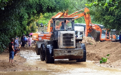 Quảng Nam: Mưa lũ khiến nhiều tuyến đường bị ách tắc