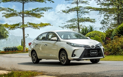 Toyota Vios giảm giá mạnh ở một số đại lý