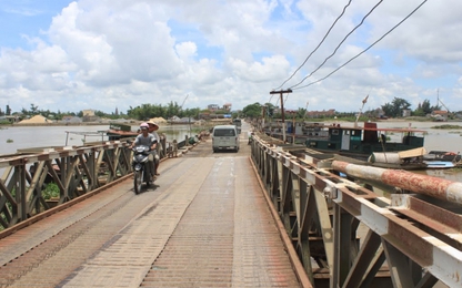 Khẩn trương sửa chữa cầu phao Ninh Cường trên QL37B tỉnh Nam Định
