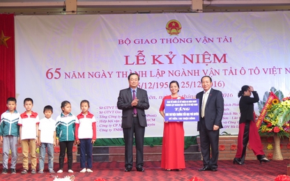 Nhiều hoạt động ý nghĩa nhân 65 năm ngành Vận tải ô tô Việt Nam