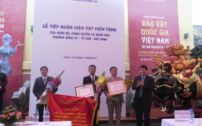 Lần đầu tiên trưng bày đầy đủ 18 Bảo vật quốc gia Việt Nam