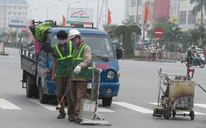 Sửa chữa đường phục vụ Lễ hội Đền Hùng