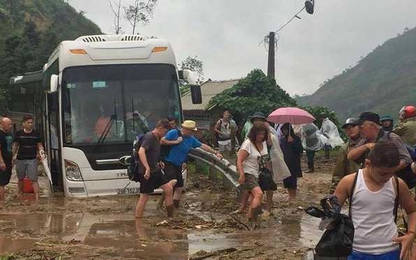 Khắc phục mưa, lũ bảo đảm giao thông trên các tuyến QL tỉnh Lào Cai