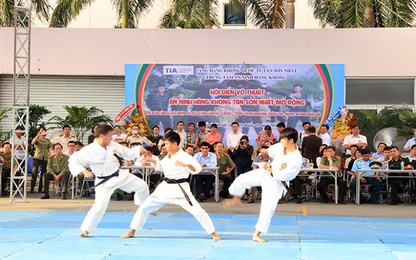 Biểu diễn võ thuật tại Cảng hàng không quốc tế Tân Sơn Nhất