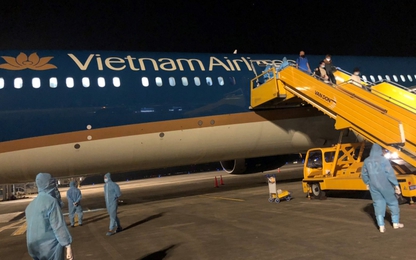Công dân Việt Nam hồi hương từ Hoa Kỳ trên chuyến bay đặc biệt