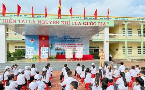Hiệu quả từ mô hình "Cổng trường ATGT" ở Quảng Ninh