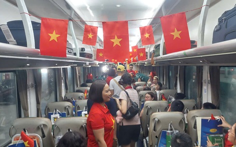 Hình ảnh đoàn tàu đặc biệt kỷ niệm 50 năm Ngày Giải phóng miền Nam, thống nhất đất nước