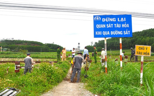 Quảng Ngãi: Xóa bỏ loạt lối đi tự mở gây mất ATGT đường sắt Bắc - Nam