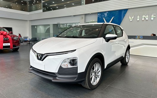 Top 10 xe bán chạy nhất tháng 4/2025: VinFast thống trị tuyệt đối