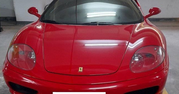 Sài Gòn Hàng khan hiếm Ferrari 360 Spider red color tái mét xuất sau thời hạn nhiều năm  ẩn dật