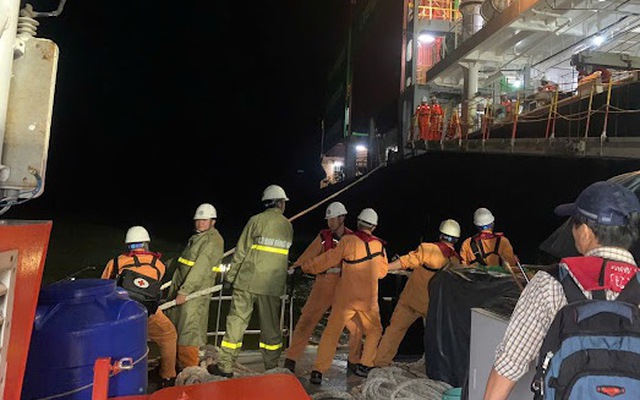 Cứu kịp thời thuyền viên tàu hàng nước ngoài bị tai nạn lao động nghiêm trọng trên vùng biển Việt Nam