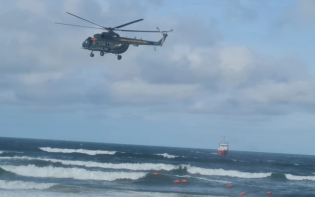 Diễn tập tìm kiếm cứu nạn máy bay chở 120 hành khách rơi trên biển Quy Nhơn