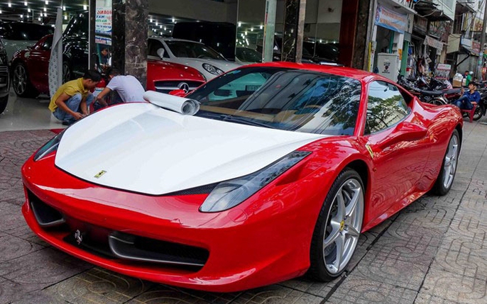 Ferrari 458 Italia đổi màu sau khi đổi chủ | Tạp chí Giao thông vận tải