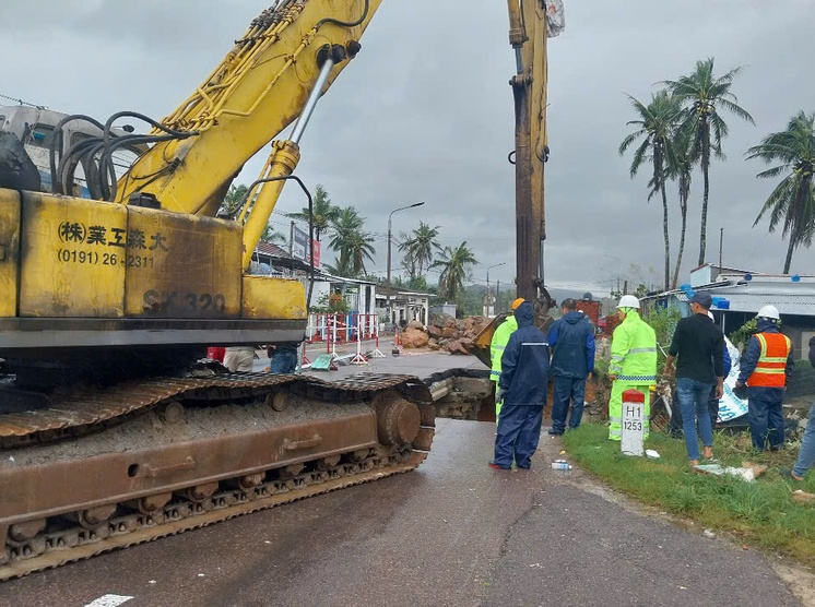 cận cảnh khắc phục xói lở, gây đứt cầu đường các tuyến quốc lộ, Nam Trung bộ
