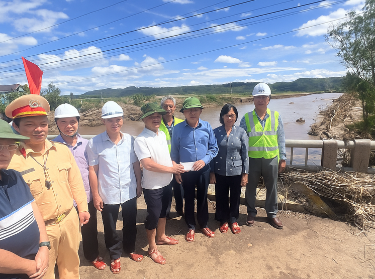 sạt lở cầu Đắk Pờ Tó 