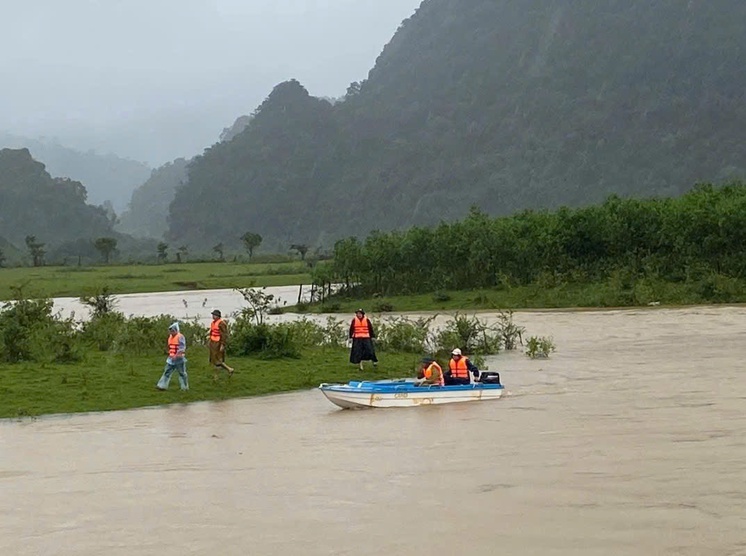 mưa bão số 10